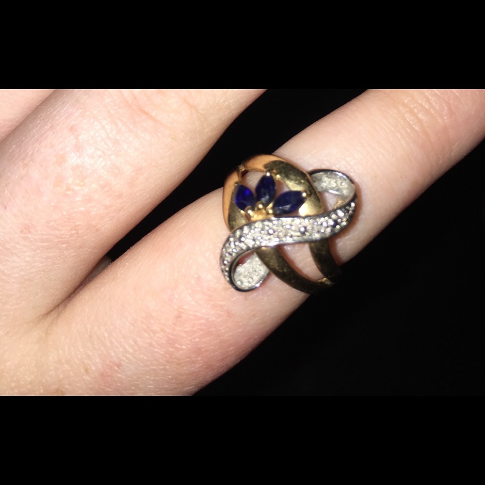 WM 10K sapphire ring